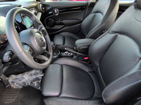 Certified 2023 MINI Cooper S w/ Signature Upholstery Package image 10