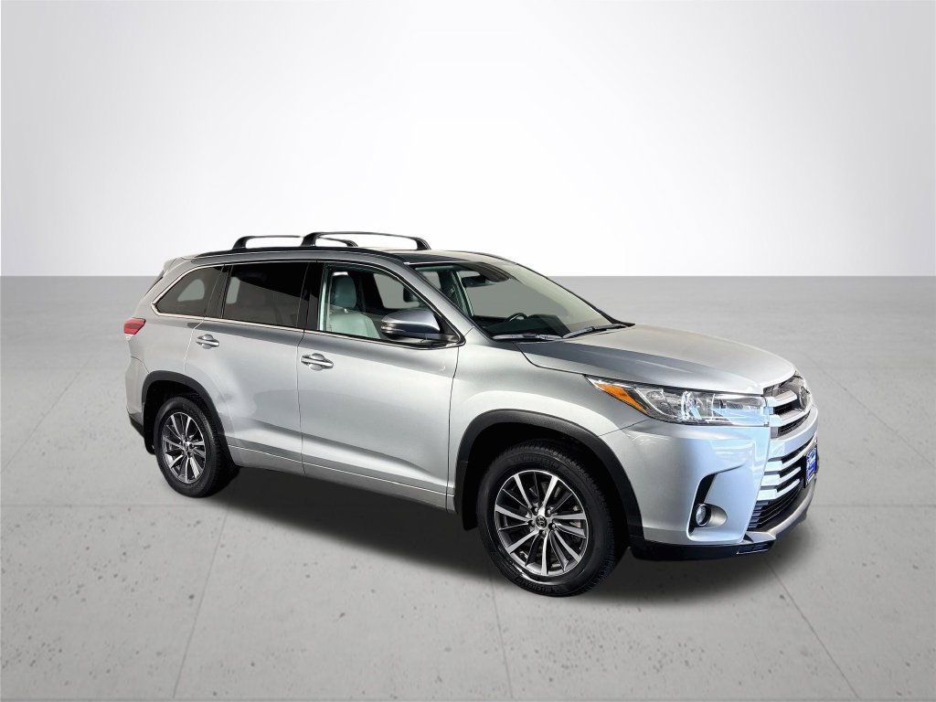 Used 2018 Toyota Highlander XLE AWD/4WD image 4