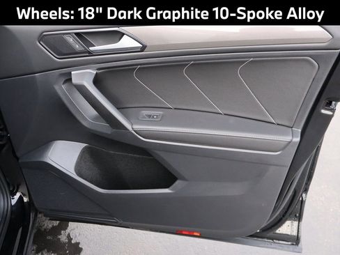 Used 2022 Volkswagen Tiguan SE image 15