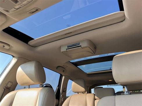 Used 2018 Nissan Pathfinder Platinum image 39