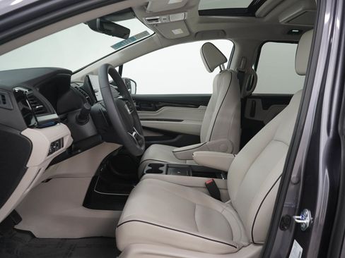 Used 2026 Honda Odyssey Touring image 24