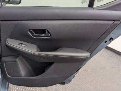 Used 2025 Nissan Sentra SV FWD image 21