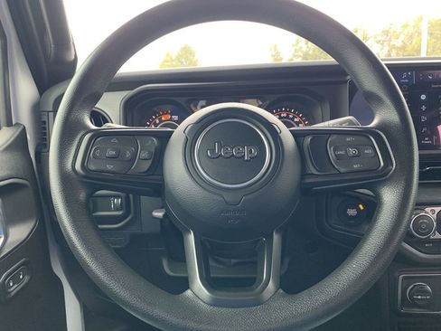 Used 2025 Jeep Wrangler Sport image 11