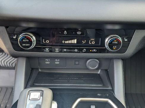 New 2026 Mitsubishi Outlander AWD image 21