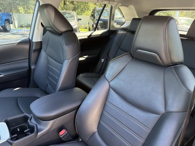 Used 2022 Toyota RAV4 XLE Premium FWD image 11