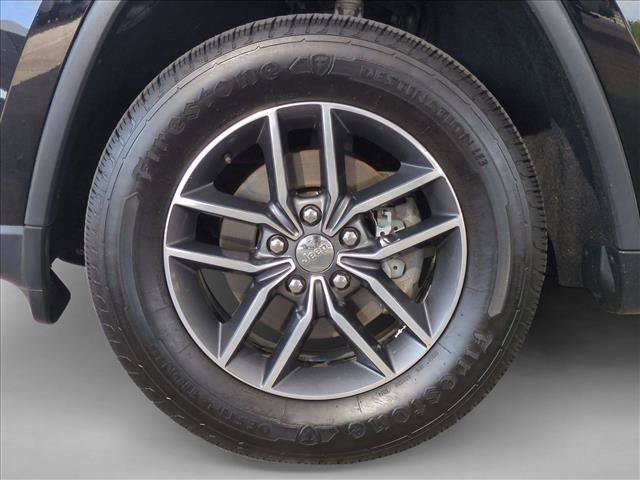 Used 2017 Jeep Grand Cherokee Limited RWD image 24