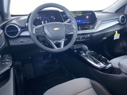 New 2025 Chevrolet Trax LT w/ Driver Confidence Package