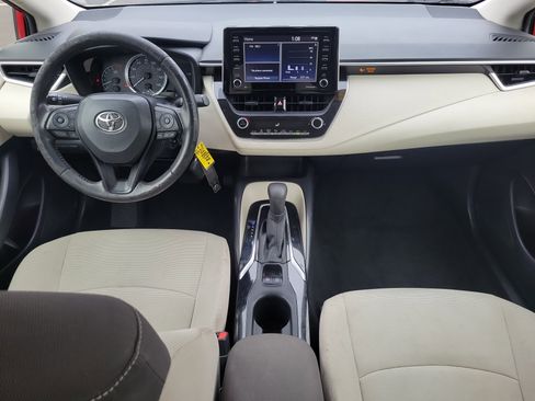 Used 2021 Toyota Corolla LE image 10