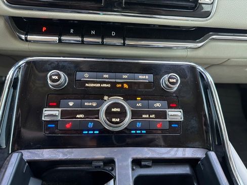 Used 2019 Lincoln Navigator Reserve w/ Cargo Package AWD/4WD image 25
