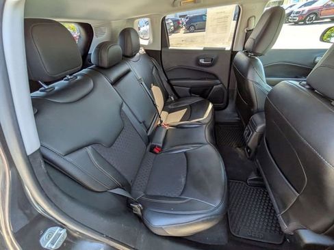 Used 2020 Jeep Compass Latitude w/ Cold Weather Group AWD/4WD image 18