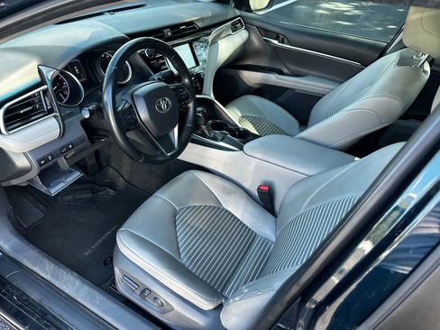Used 2018 Toyota Camry SE image 9