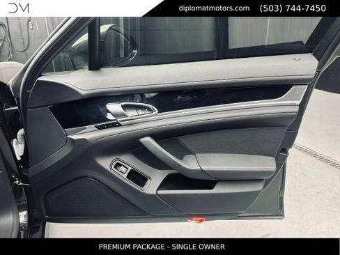 Used 2014 Porsche Panamera 4 AWD/4WD image 24