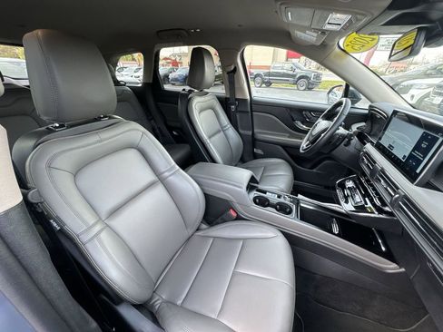 Used 2025 Lincoln Corsair FWD image 24