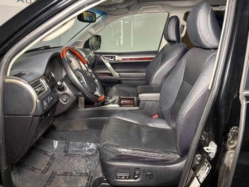 Used 2016 Lexus GX 460 image 28