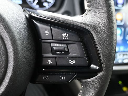 Used 2025 Subaru Forester Premium w/ Convenience Package #1 AWD/4WD image 18