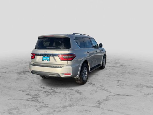 Used 2022 Nissan Armada SV image 8