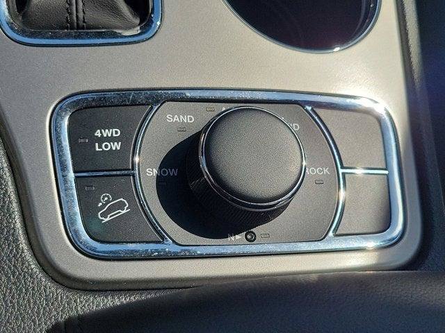 Certified 2021 Jeep Grand Cherokee Limited AWD/4WD image 30
