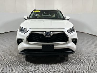 Used 2023 Toyota Highlander XLE