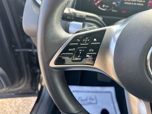 Used 2024 Mercedes-Benz GLB 250 4MATIC image 17