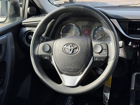Used 2017 Toyota Corolla LE image 11