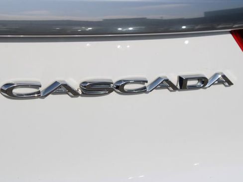 Used 2019 Buick Cascada Premium image 6