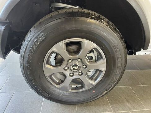 Used 2025 Ford Bronco Big Bend image 32