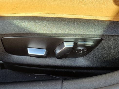 Certified 2023 BMW 530e w/ Premium Package image 23