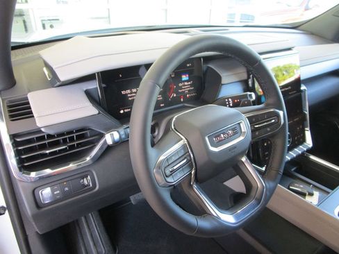 New 2026 GMC Acadia Elevation image 21