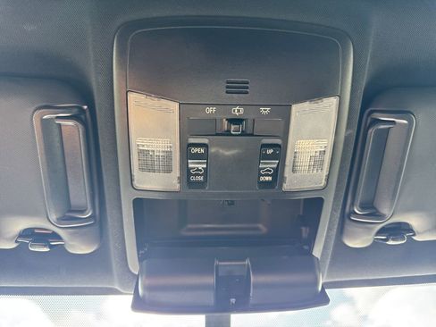 Used 2016 Toyota RAV4 SE FWD image 26