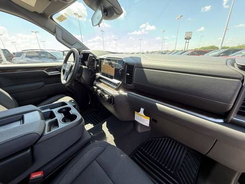 New 2026 GMC Sierra 1500 SLE RWD image 25