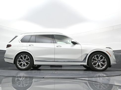 Used 2026 BMW X7 xDrive40i AWD/4WD image 30