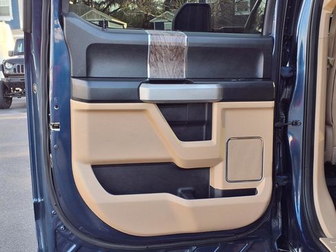 Used 2017 Ford F350 Lariat w/ Chrome Package image 19