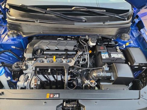 Used 2021 Hyundai Venue SE image 12