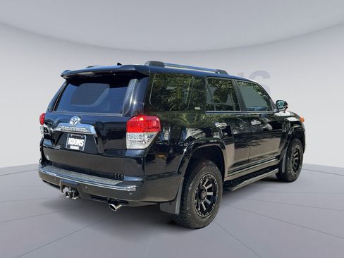 Used 2011 Toyota 4Runner SR5 AWD/4WD image 18