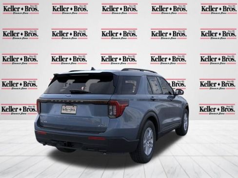 New 2026 Ford Explorer Active image 8