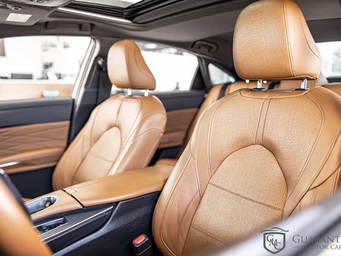 Used 2019 Toyota Avalon Limited w/ Advanced Safety Package FWD image 17