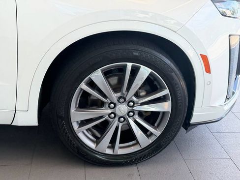 Used 2020 Cadillac XT6 Premium Luxury FWD image 9