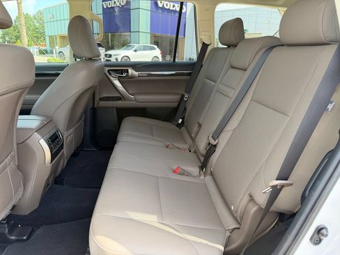Used 2020 Lexus GX 460 Premium w/ Premium Package AWD/4WD image 13