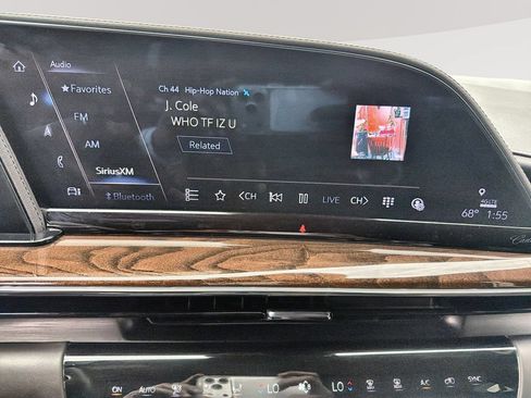 Used 2024 Cadillac Escalade ESV Sport Platinum w/ Heavy-Duty Trailer Package AWD/4WD image 12