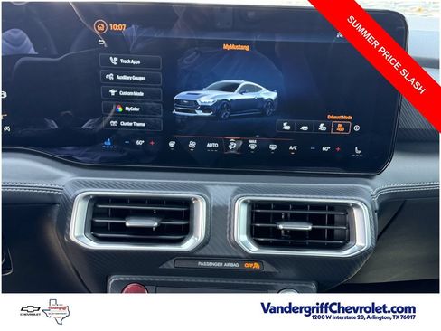 Used 2025 Ford Mustang GT Premium RWD image 14