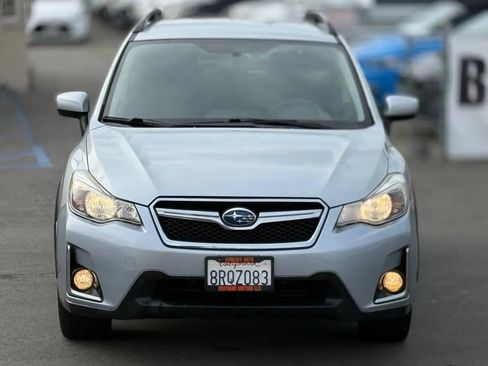 Used 2017 Subaru Crosstrek 2.0i Premium image 4