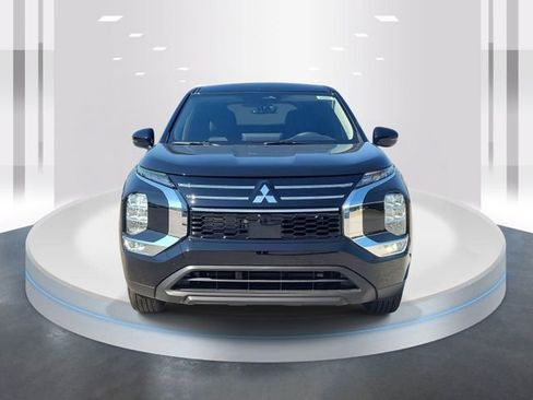 New 2026 Mitsubishi Outlander ES image 2