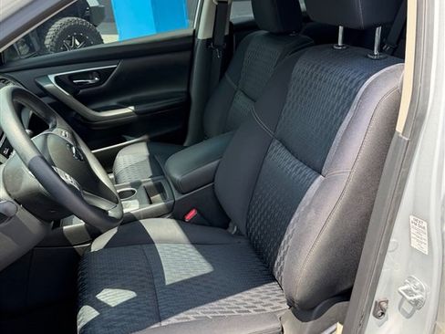 Used 2016 Nissan Altima 2.5 S w/ Power Driver Seat Package FWD image 16