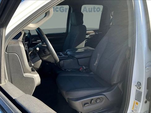 Used 2024 Chevrolet Silverado 2500 LT w/ Convenience Package image 22