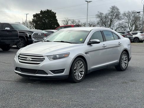 Used 2016 Ford Taurus Limited image 9
