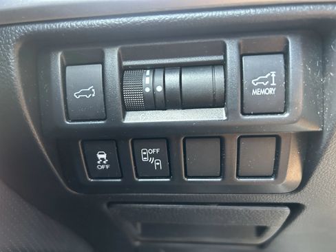 Used 2016 Subaru Outback 2.5i Limited AWD/4WD image 24