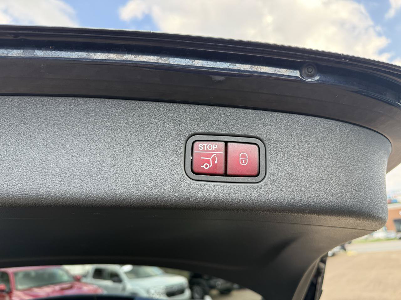 Used 2023 Mercedes-Benz GLC 300 4MATIC image 18