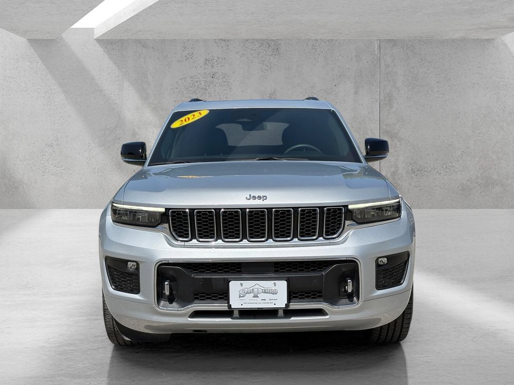 Used 2023 Jeep Grand Cherokee L Overland w/ Luxury Tech Group IV AWD/4WD image 2