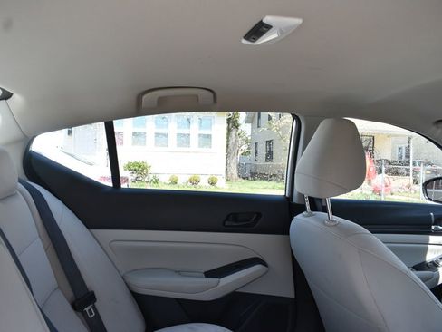 Used 2025 Nissan Altima 2.5 SV FWD image 25