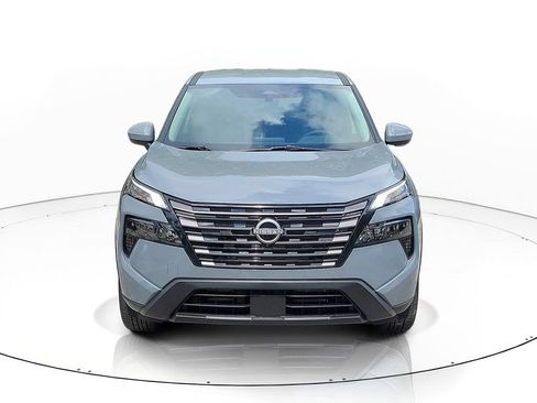 New 2026 Nissan Rogue SV FWD image 2